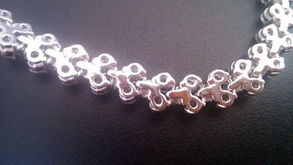 如钻般闪耀 小饰品如何点亮大时尚